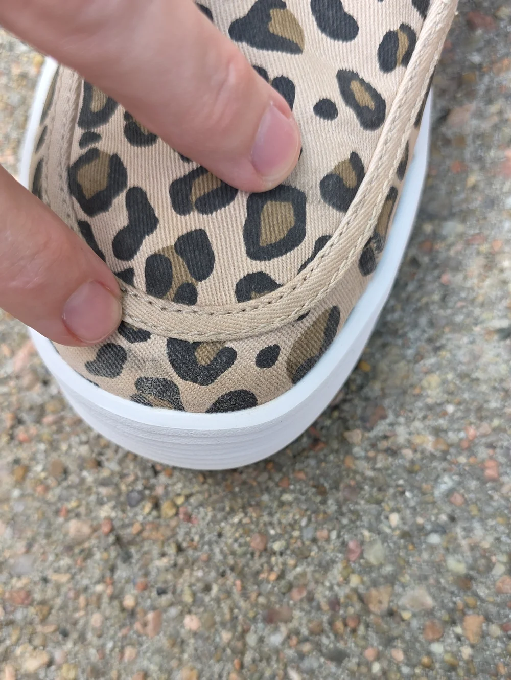 Hey Dude Sunapee Platform With Desert Leopard Print Size 6